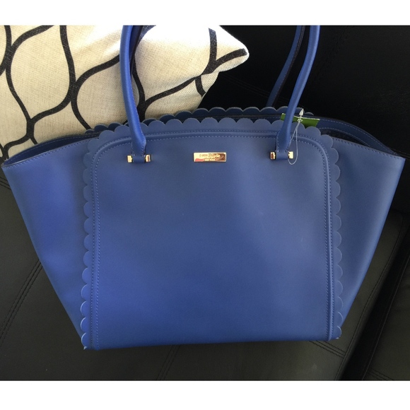 π«SOLDπ«π₯HP kate spade LG Maxime Maple Court Tote - Picture 2 of 3